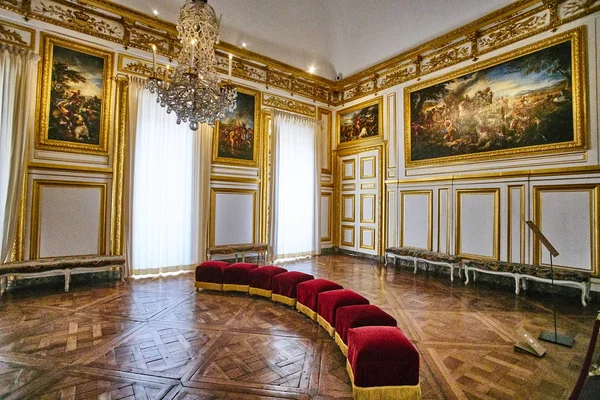 Версаль, Франція - 14 лютого 2018: Інтер'єр Chateau de V — стокове фото