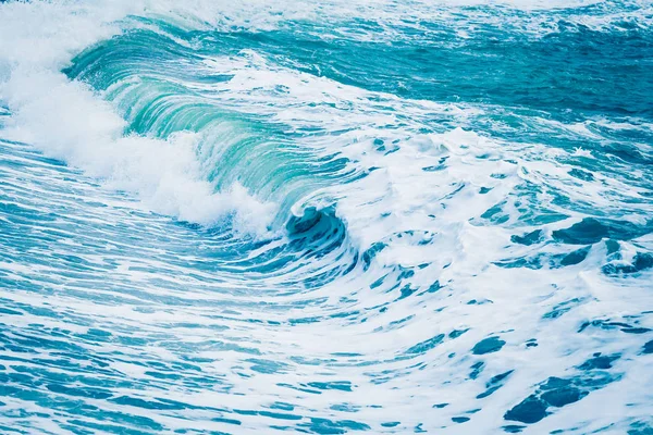 Ondas oceânicas quebrando fundo natural — Fotografia de Stock