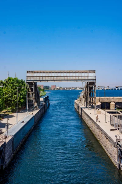 Sluice gate on the Nile river, Egypt — Stock Photo, Image