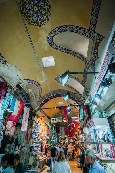 ISTANBUL, TURQUIE - 12 juillet 2017 : Grand Bazar à Istanbul, Turquie — Photo