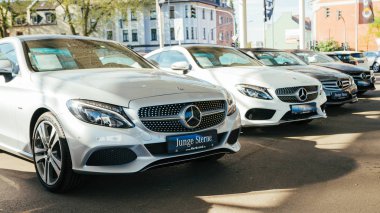 Mönchengladbach, Almanya - 30 Nisan 2017: Mercedes Benz showro