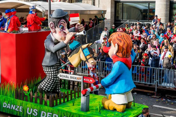 Köln, Deutschland - 12. Februar 2018: Karnevalsumzug am 12. Februar — Stockfoto