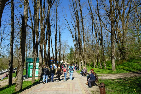 Goryachiy Kluch, Rusya Federasyonu - 08 Nisan 2018: Goryachiy Şehir Parkı — Stok fotoğraf