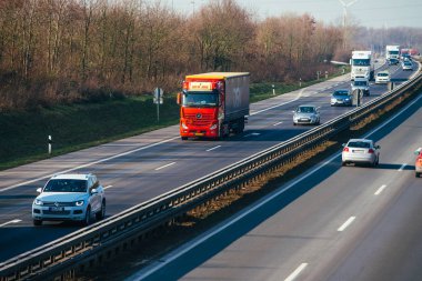 Mönchengladbach, Almanya - 07 Şubat 2018: Karayolu transpor