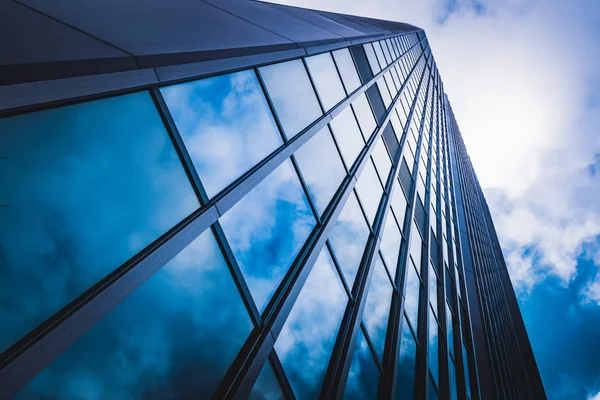 Modern Cam gökdelen görünümünü. Modern ofis binaları