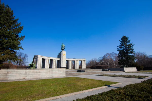 Soviet War Memorial. It is one of several war memorials in Berli — Stock Photo, Image