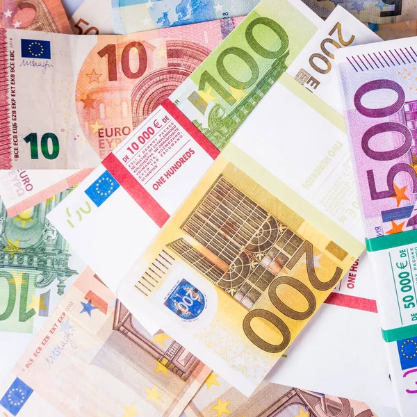 Dinheiro em dinheiro. Notas de euro. Moeda em euros — Fotografia de Stock