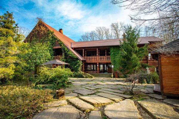 Uch-Dere köyündeki çay evi. Dagomyler. Soçi. Rusya 
