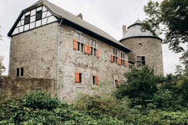 Ratingen, Kale, Almanya. Almanya 'daki eski güzel şato