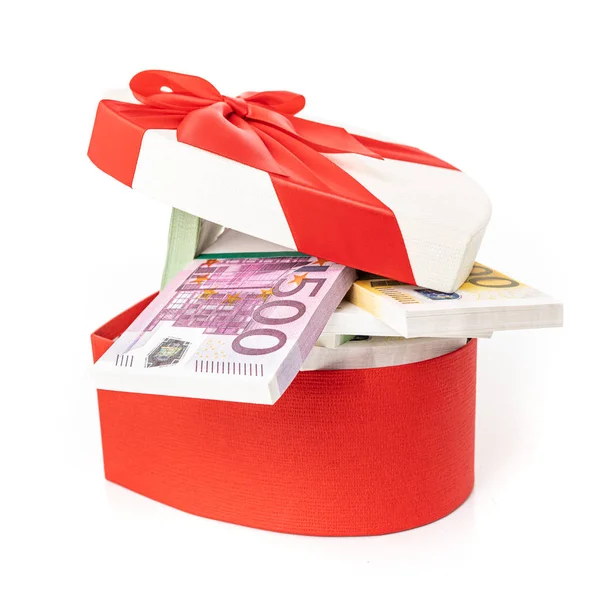 Geschenkbox mit dem europäischen Geld. Geschenkbox mit Euro-Scheinen — Stockfoto