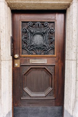 Eski ahşap kapı. Eski kapı.