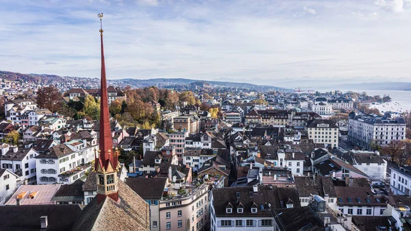 Légi kilátás a történelmi Zürich belvárosára — Stock Fotó