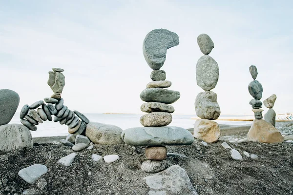 無限の積層石や海の石の数字 — ストック写真