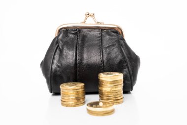 m-cüzdan ve beyaz arka plan üzerinde izole paraları