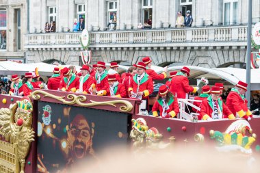 Köln, Almanya - 12 Şubat 2018: Kimliği belirsiz kişiler