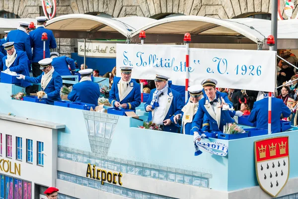 Cologne, Allemagne - 12 février 2018 : Personnes non identifiées dans le th — Photo