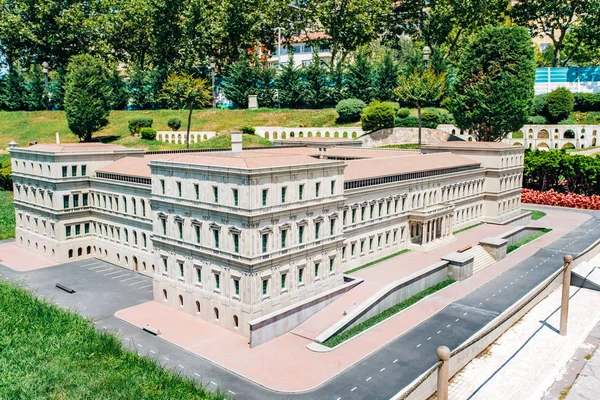 İstanbul, Türkiye-12 Temmuz 2017: Itu Macka Kampüsü 'nün kopyası. Miniatürk Parkı İstanbul 'da bulunuyor