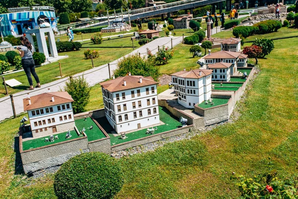 İstanbul, Türkiye-12 Temmuz 2017: Minyatür Park 'taki Safranbolu Evleri' nin tam kopyası — Stok fotoğraf