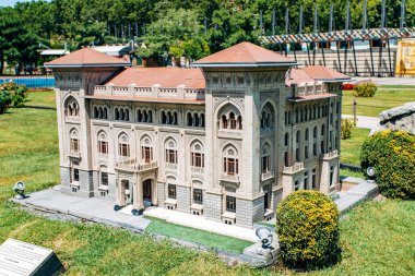 İstanbul, Türkiye-12 Temmuz 2017: tam kopya T.C. Minyatür Park 'taki Ziraat Bankası.