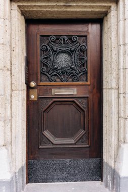 Eski ahşap kapı. Eski kapı.