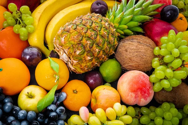 Composition with a lot of differrent fruits. exotic fruits — Stock Photo, Image