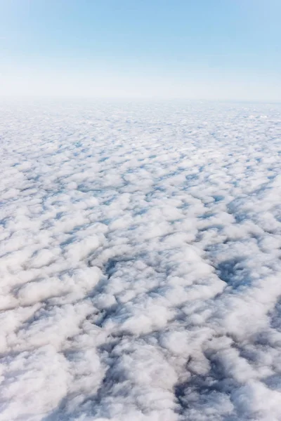 Cloudscape. Blue sky and white cloud. Cumulus cloud. — Stock Photo, Image