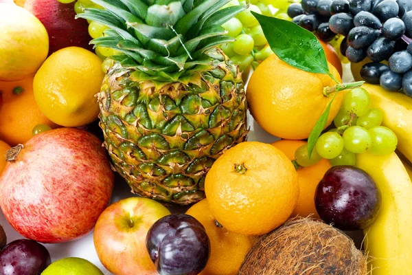 Composition with a lot of differrent fruits. exotic fruits — Stock Photo, Image