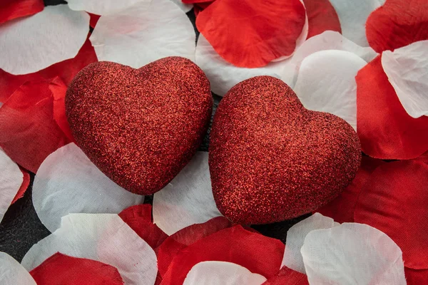Amor Día de San Valentín corazón rojo —  Fotos de Stock
