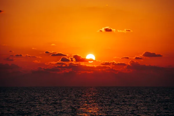 Belo Pôr Sol Quente Mar Cenário Bonito — Fotografia de Stock