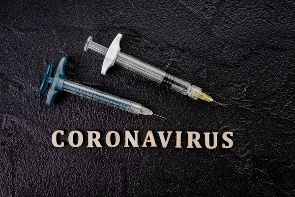 Coronavirus Vaccine Vial Injection Syringe Isolated Black Background — Stock Photo, Image