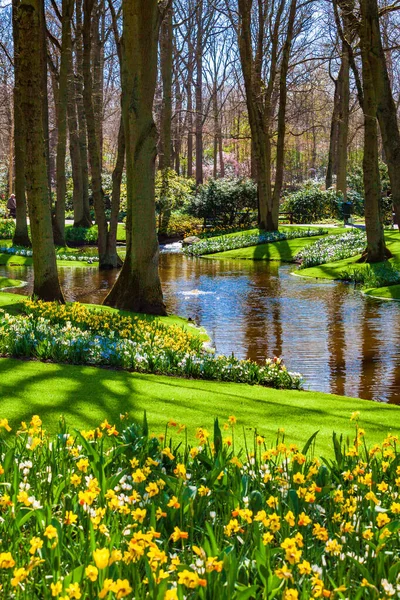 Prachtige Parktuin Het Voorjaar Formele Tuin — Stockfoto