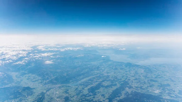 Bovenaanzicht Bergen Met Sneeuw Wolken Uitzicht Alpen — Stockfoto