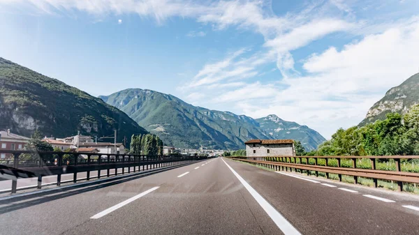 Bella Summer Mountain Road Strada Estiva Montagna — Foto Stock