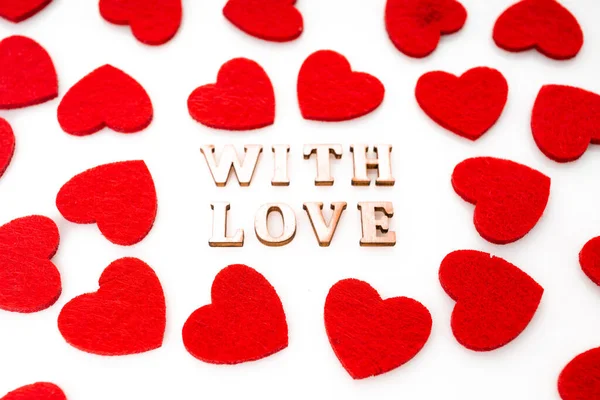 Litery Miłość Czerwonym Sercem Białym — Zdjęcie stockowe