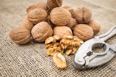 Taze ceviz arkaplanı. Doğal ceviz arkaplanı