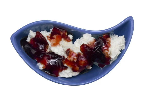 Ricotta con marmellata di prugne — Foto Stock