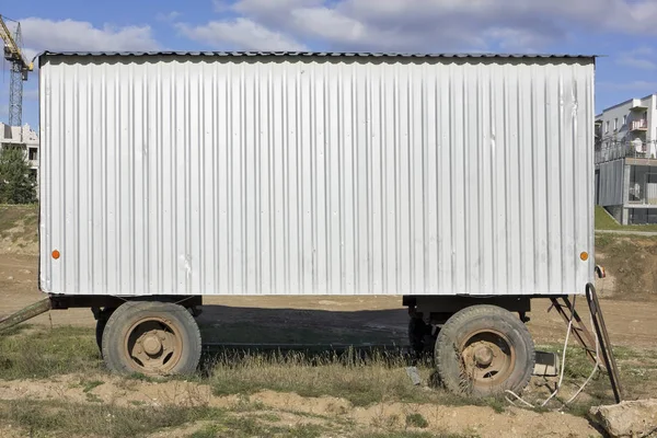 Economic shed of builders on wheels — Stock Photo, Image