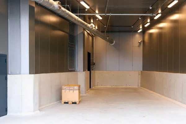 The empty storage room of warehouse — Stock Photo, Image