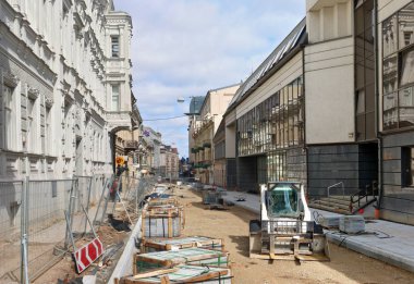 Vilnius şehir sokak trafiğe kapalı bir parçası tamiri