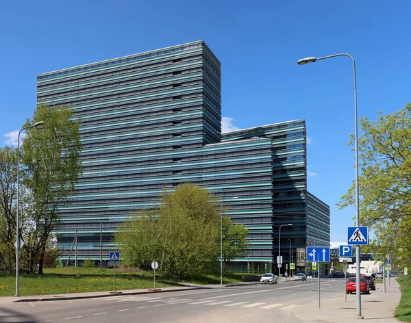 O novo edifício moderno do banco DNB — Fotografia de Stock