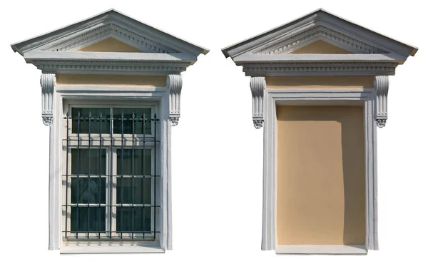 Dwa okna w stylu vintage z sztukaterie gipsowe ozdoby — Zdjęcie stockowe
