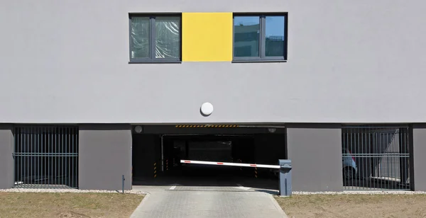 Closed barrier to the first floor of public parking in the moder — Stock Photo, Image