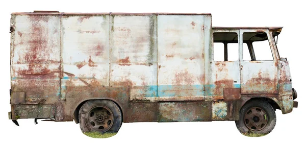 Іржавий безіменний автомобільний фургон для перевезення сільськогосподарської культури — стокове фото