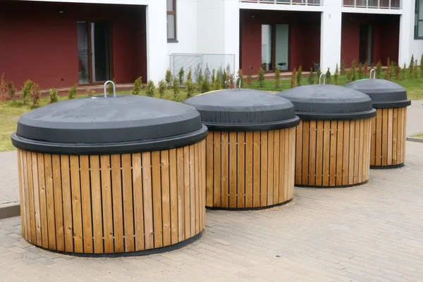 Big Modern Standard Wooden Trash Bins Located Public Home Natural — Stock Photo, Image