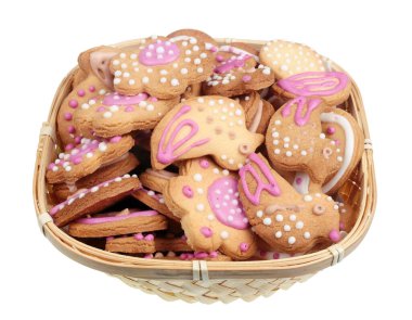 Ev yapımı Paskalya pastalı sepet. Tatlı böğürtlen jölesiyle süslenmiş fırın. İzole edilmiş makro