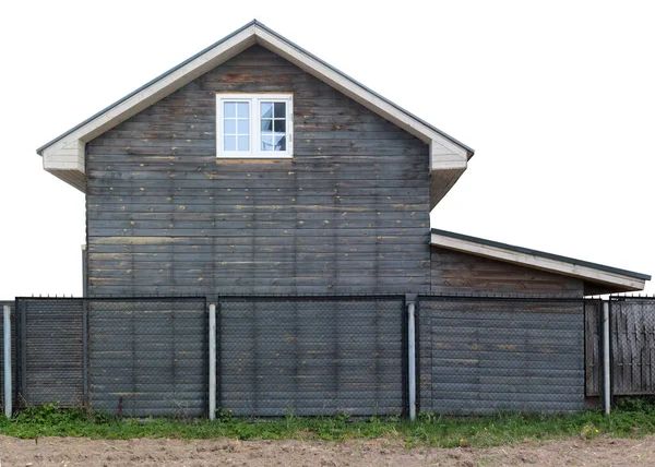 Задняя Стена Современного Небезызвестного Ржавого Деревянного Сарая Металлическим Забором Isolated — стоковое фото