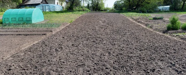 Campo Primavera Aldeia Arado Preparado Para Plantio Plantas Agrícolas Dia — Fotografia de Stock