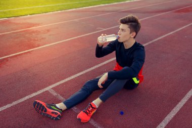 Atlet içecekler su Stadı nda