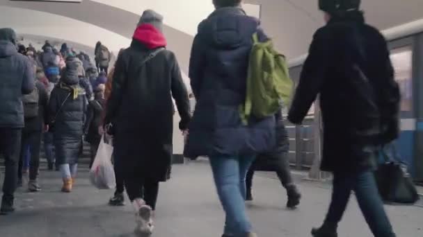Ruch Ludzi Podziemnym Transporcie Kolejowym Rosja — Wideo stockowe