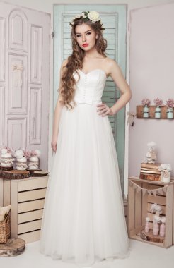 Güzel genç gelin düğün romantik dekorasyon